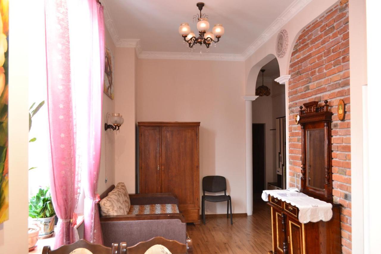 Apartment on Shevchenka Boulevard Ternopil Buitenkant foto