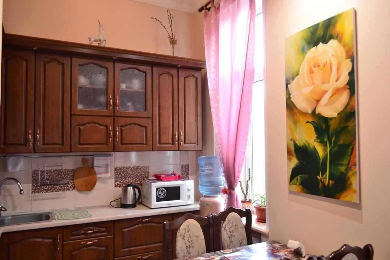 Apartment on Shevchenka Boulevard Ternopil Buitenkant foto