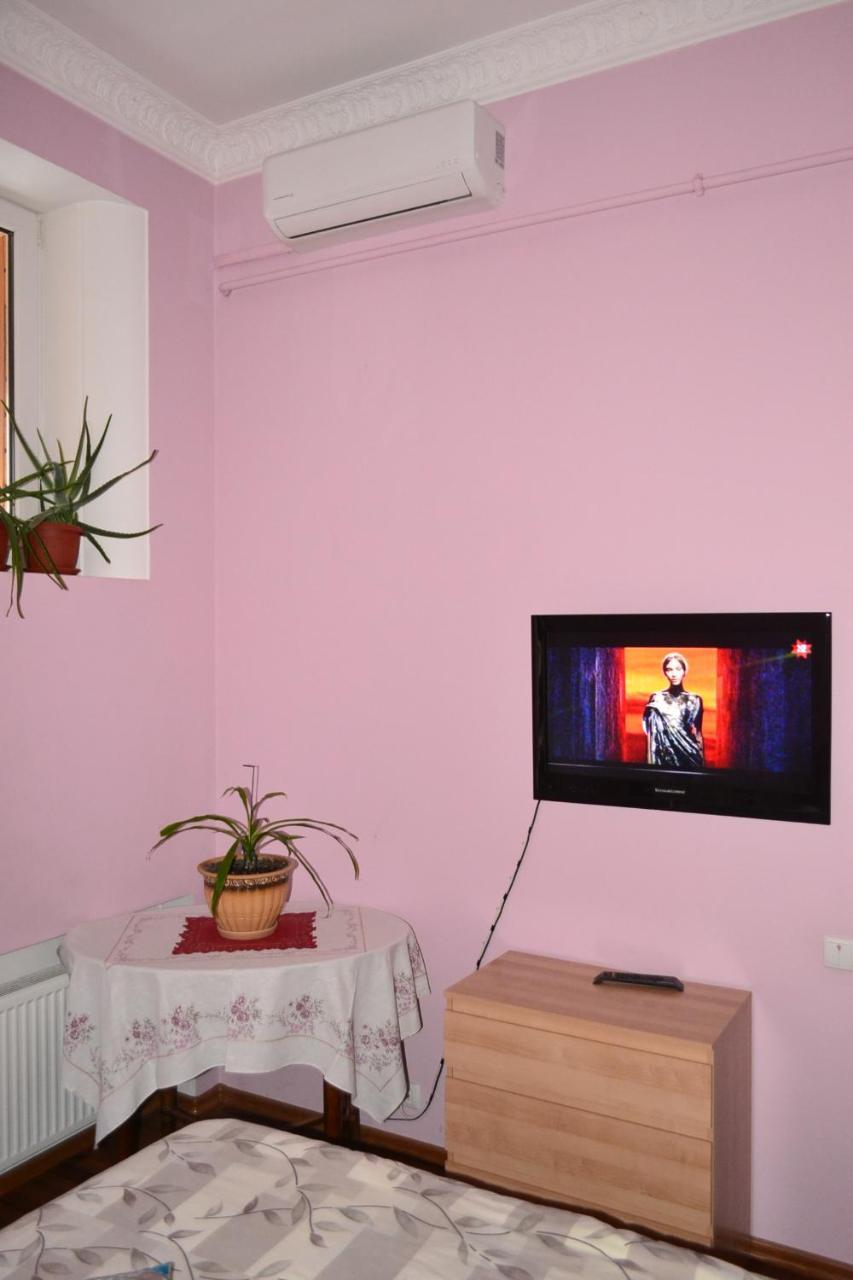 Apartment on Shevchenka Boulevard Ternopil Buitenkant foto
